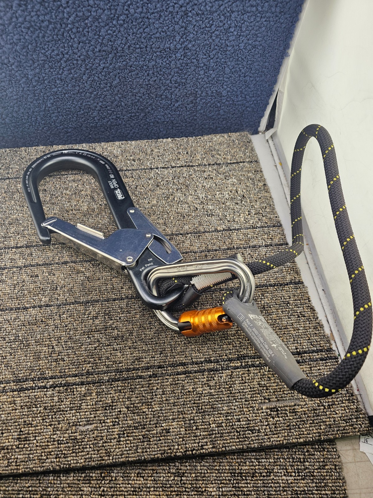 Petzl 22A0383671301 Lanyard / Longe w/ PETZL MGO Open 60 Hook