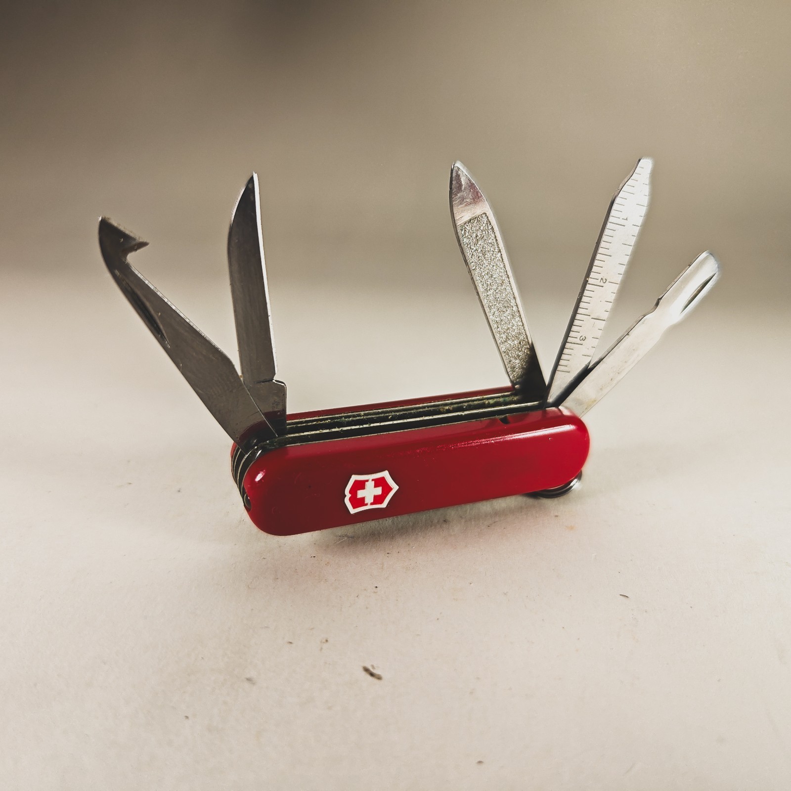Swiss Army Knife Victorinox Midnight Minichamp Red 58mm With White LED And Pen