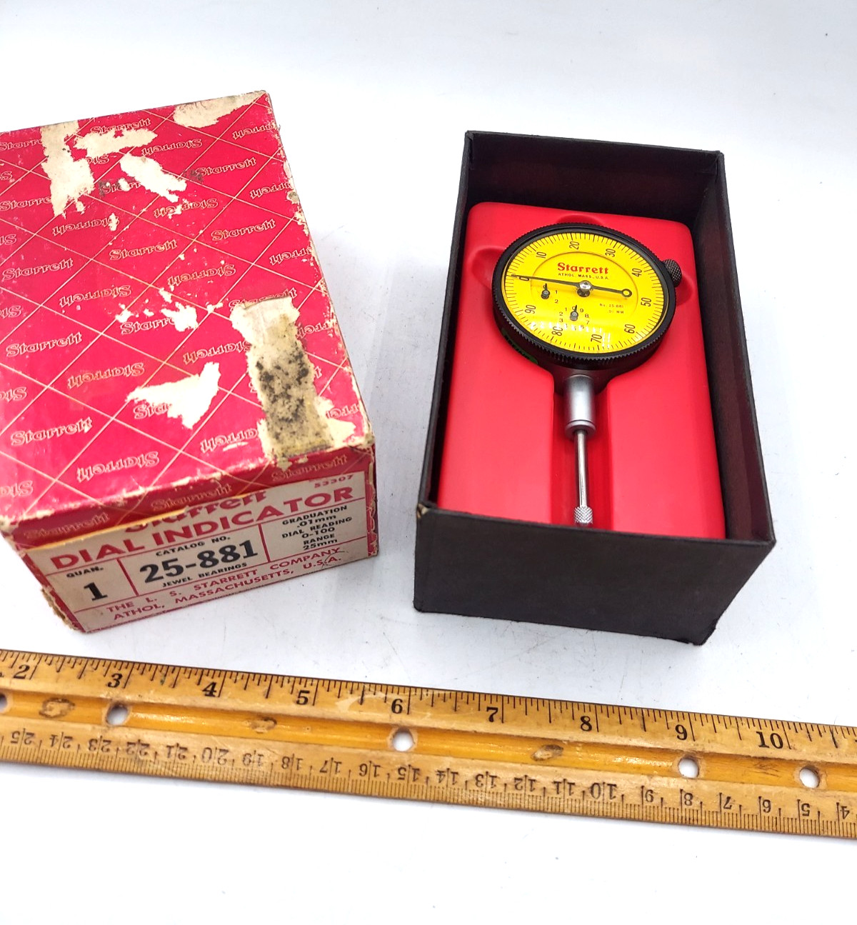 STARRETT 25-881 DIAL INDICATOR RANGE 0-25mm 0-100 Graduation 0.01MM *READ*