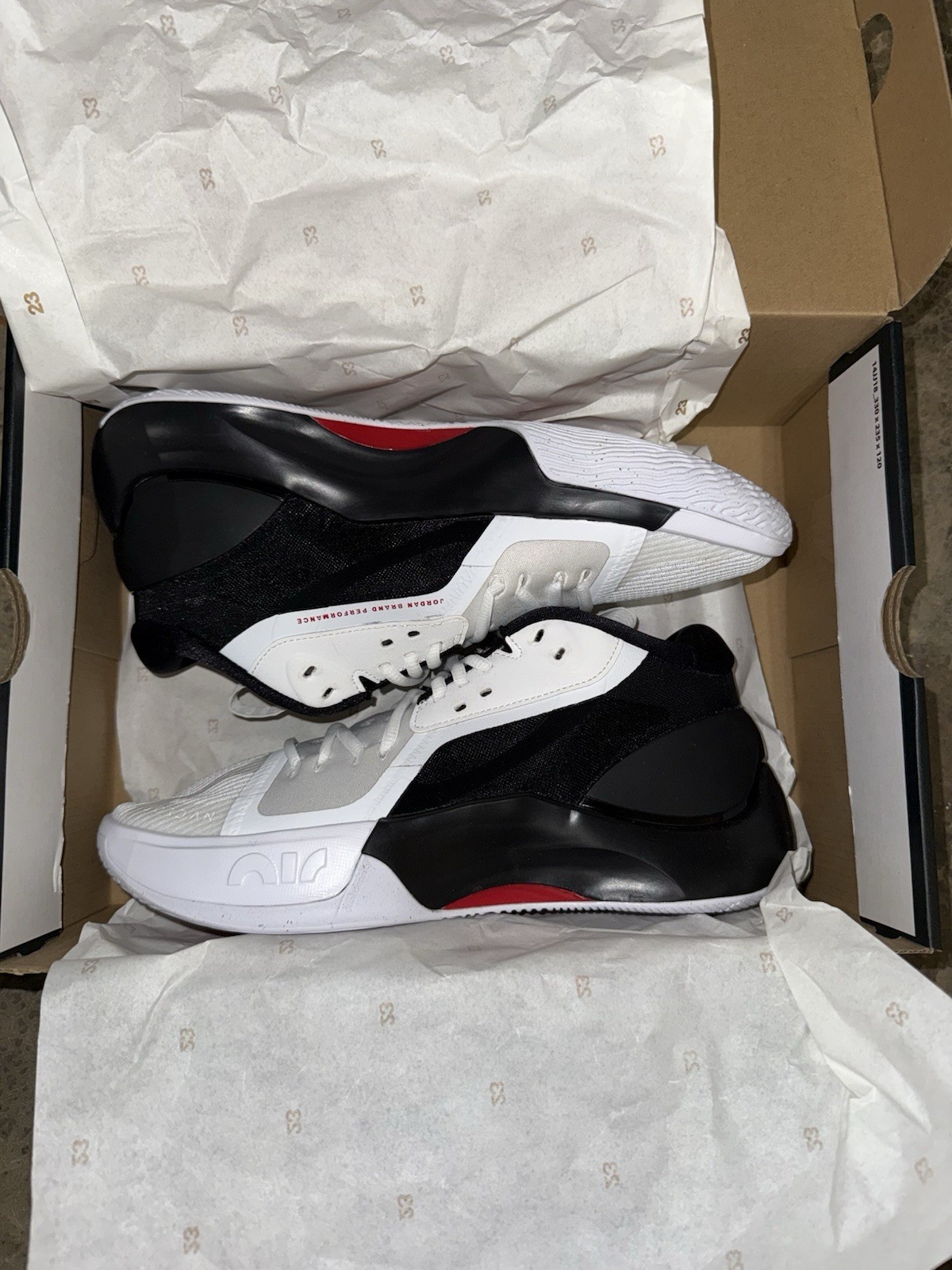 Nike Air Jordan Zoom Separate - “Black/University Red-White” - Size 9 (New)