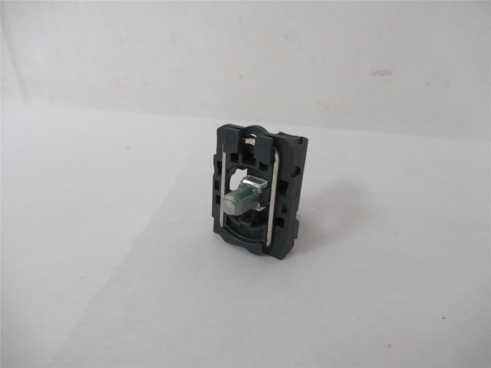 248953 New-No Box; Schneider ZB5AVJ3 LED Green Light Module W/Base