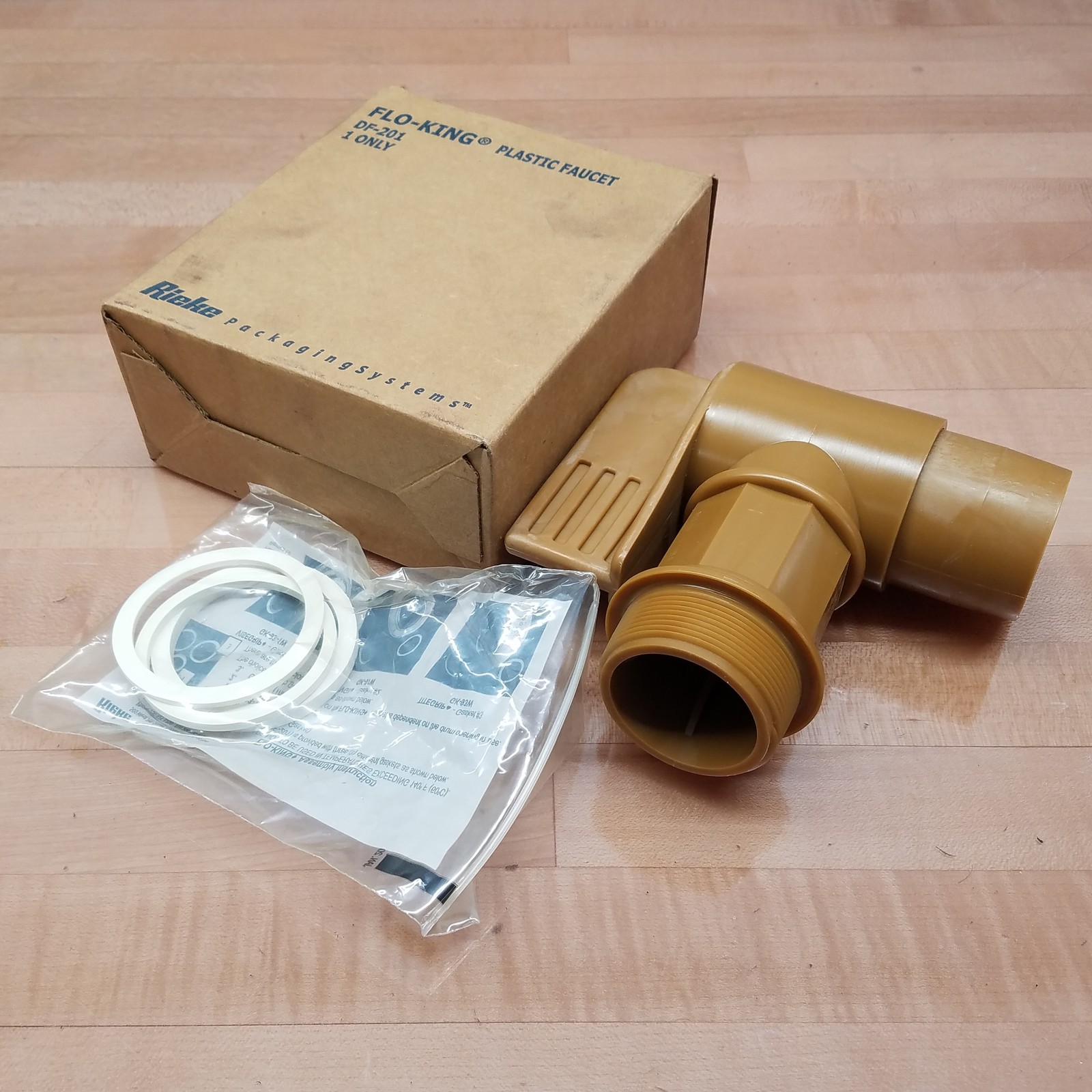 Rieke DF-201 Flo-King Plastic Faucet Assembly with Gaskets - NEW