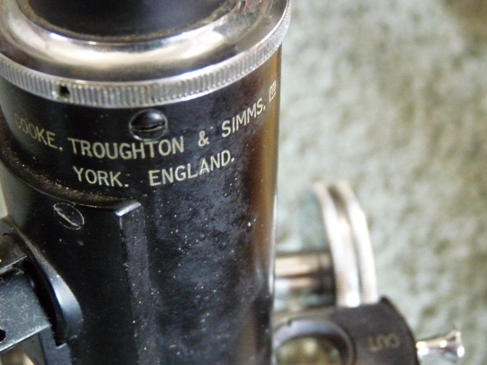COOKE. TROUGHTON SIMMS MICROSCOPE WITH CASE 890