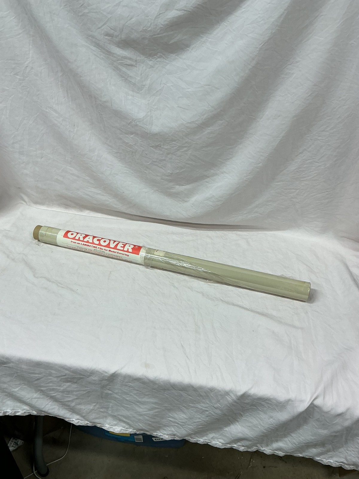 NEW  ORACOVER Iron-On Laminating Roll Model Covering