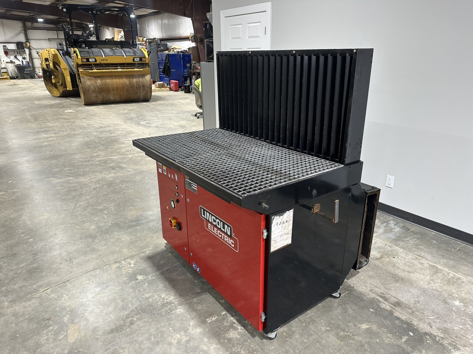 LINCOLN ELECTRIC 400-MS/A DOWNFLEX K2751-11 DOWNDRAFT WELDING TABLE
