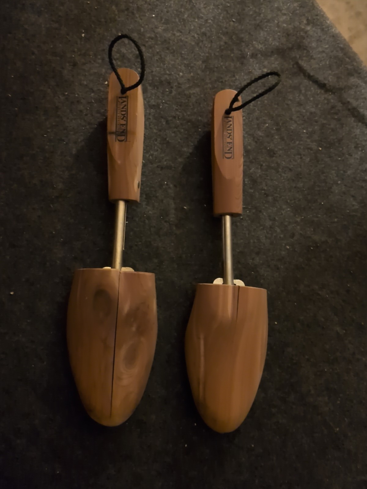 Lands' End Cedar  Shoe Stretchers  One Pair Large (C3)