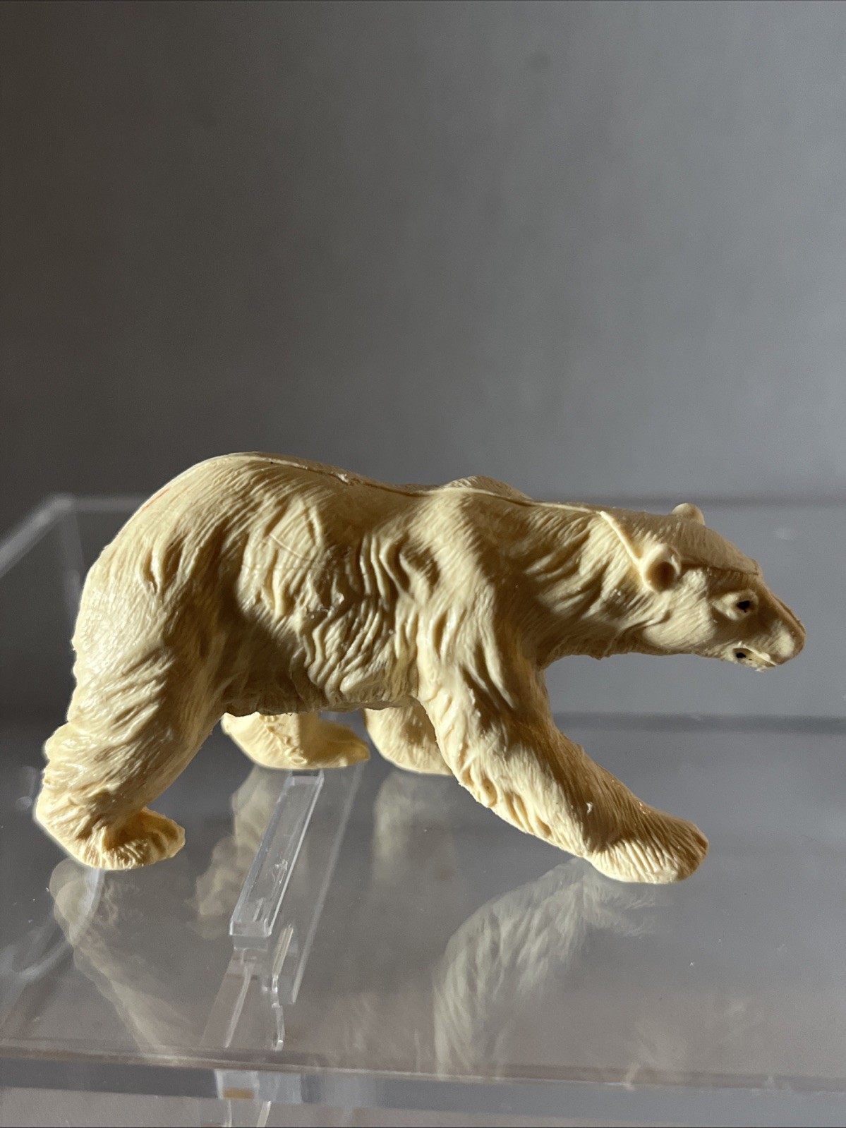 Vintage 2.75in Britains Ltd. Polar Bear Plastic Figure England Zoo Animal 1970's