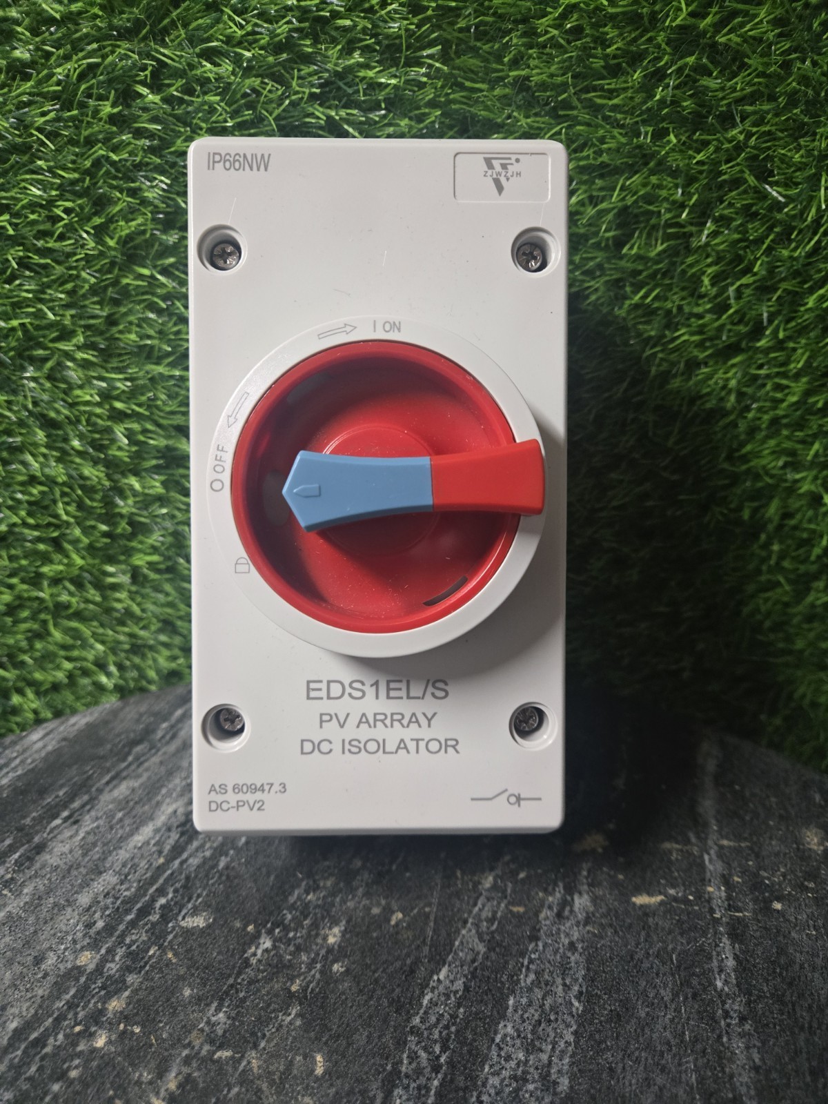 Solar Disconnect Switch 4-Pole DC 1500V 32A Isolator Solar Switch with Enclos...
