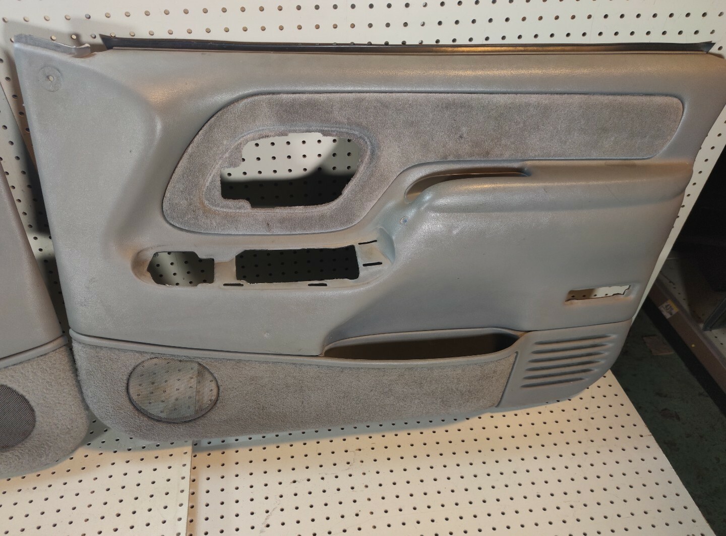 🔥95-99 Chevy GMC Silverado C/K Door Panel Front RIGHT Passenger GRAY auto D2