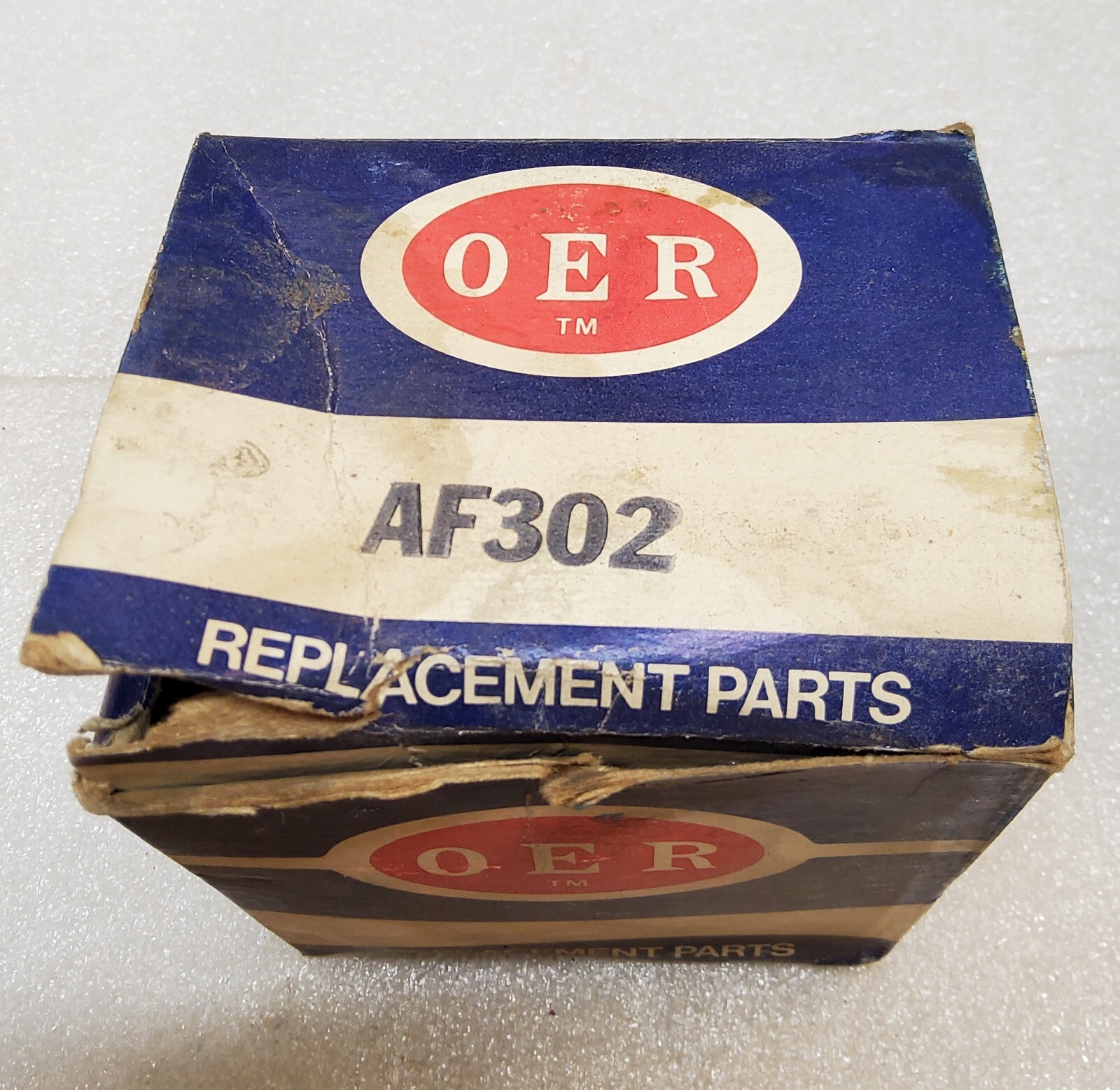 Vintage OER Distributor Cap V8 AF302