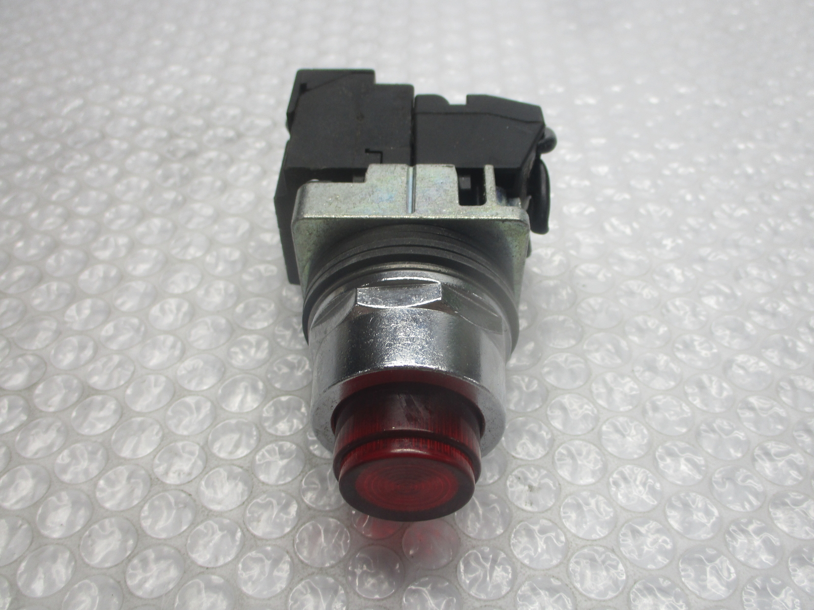 SIEMENS 52AATG PILOT LIGHT RED NSNP