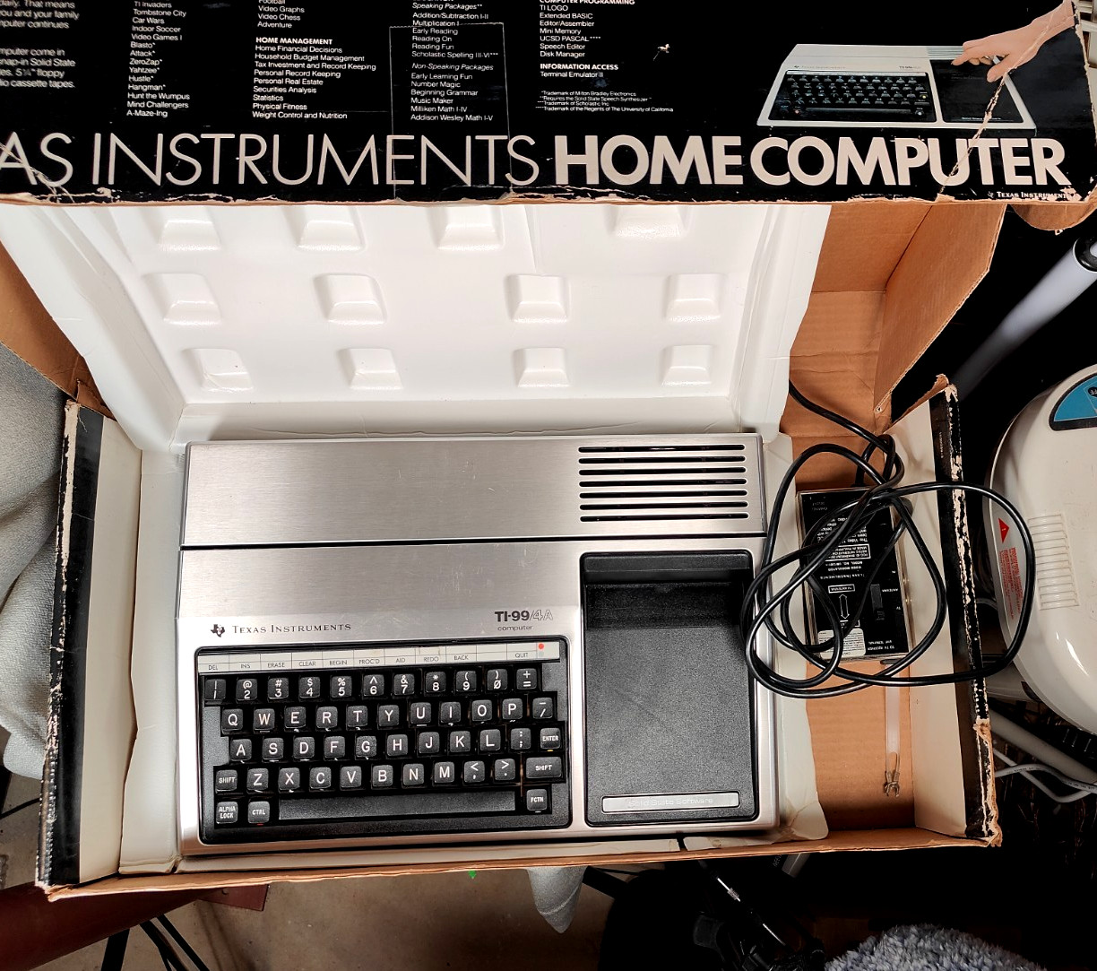 Texas Instruments Home Computer TI99/4A - Console and Box --Untested