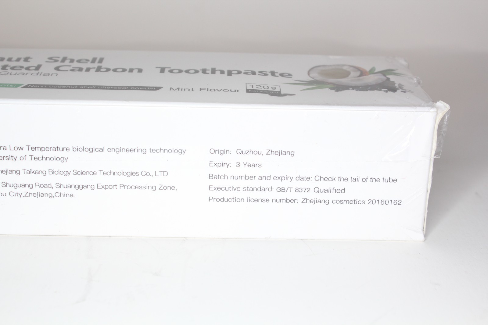 Coconut shell activated carbon toothpaste - Mint flavor