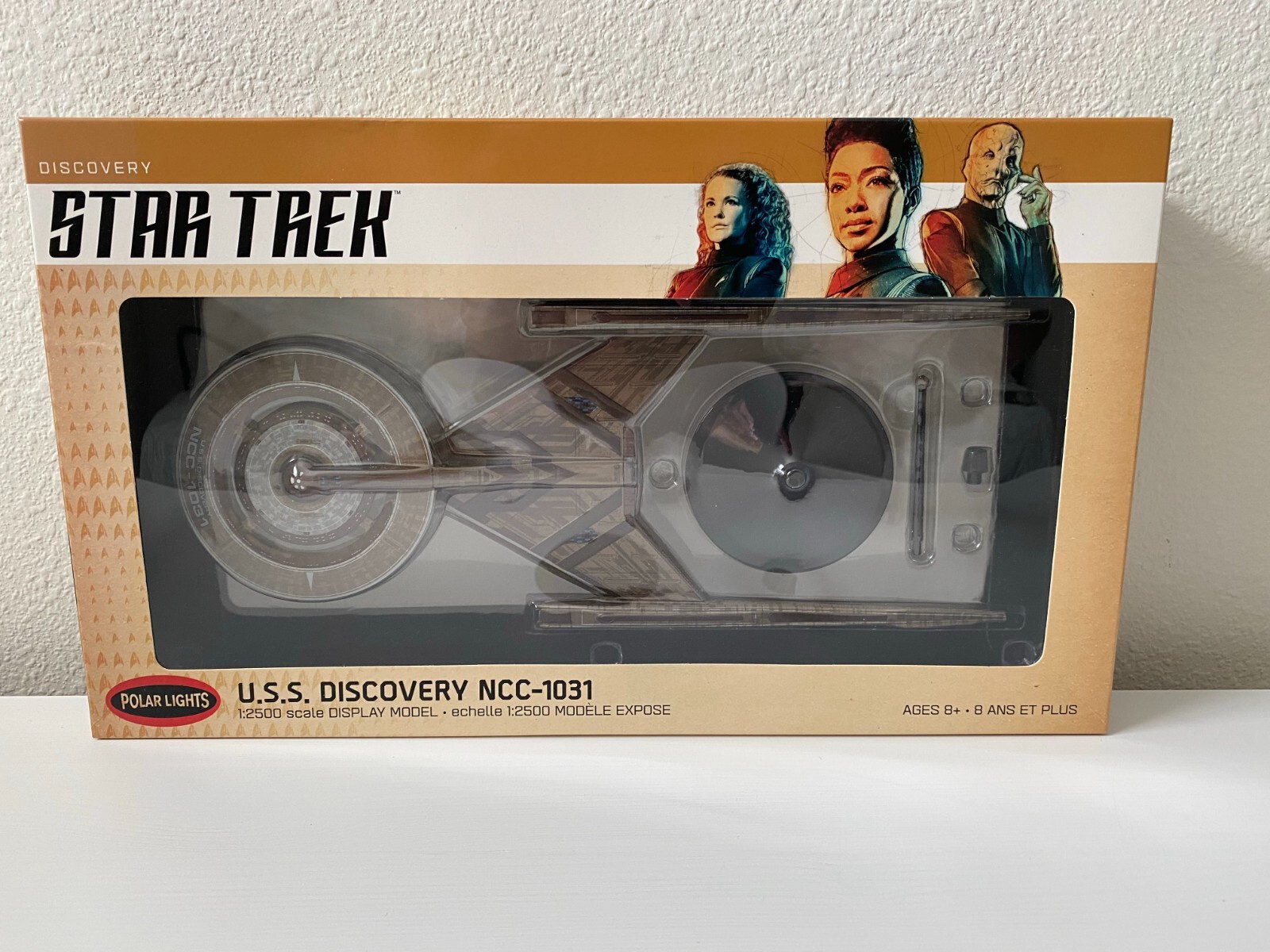 Polar Lights Star Trek USS Discovery NCC-1031 1/2500 POL979
