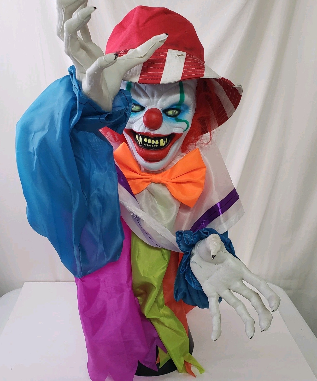 Animated Halloween Killer Clown Motion Activated Springs Up Lightup Eyes Screams