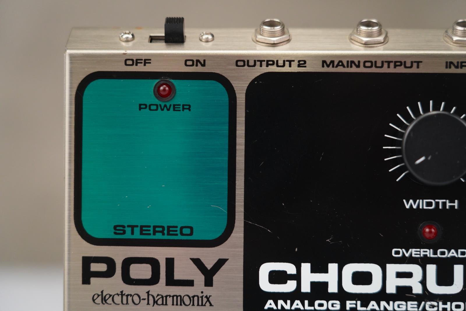 Electro-Harmonix Poly Chorus Analog Flange / Chorus Effects Pedal #58810
