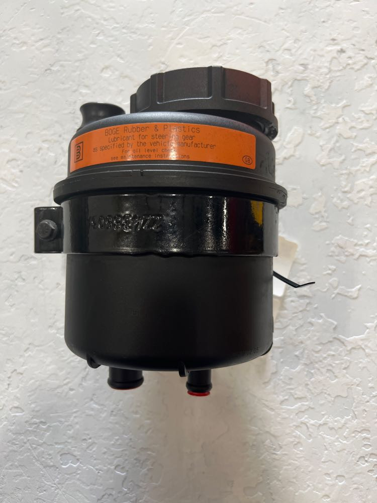 2004 & Up Volvo VNL Gen 3 Power Steering Reservoir 1592945 (631-10258)