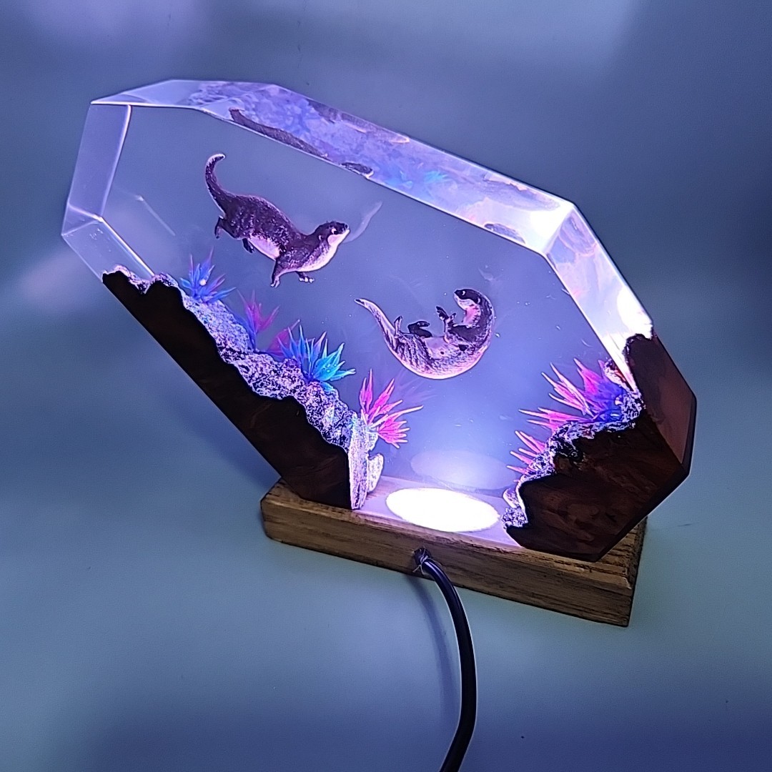 NEW Otters Couple Resin Lamp: Medium with Wooden Box