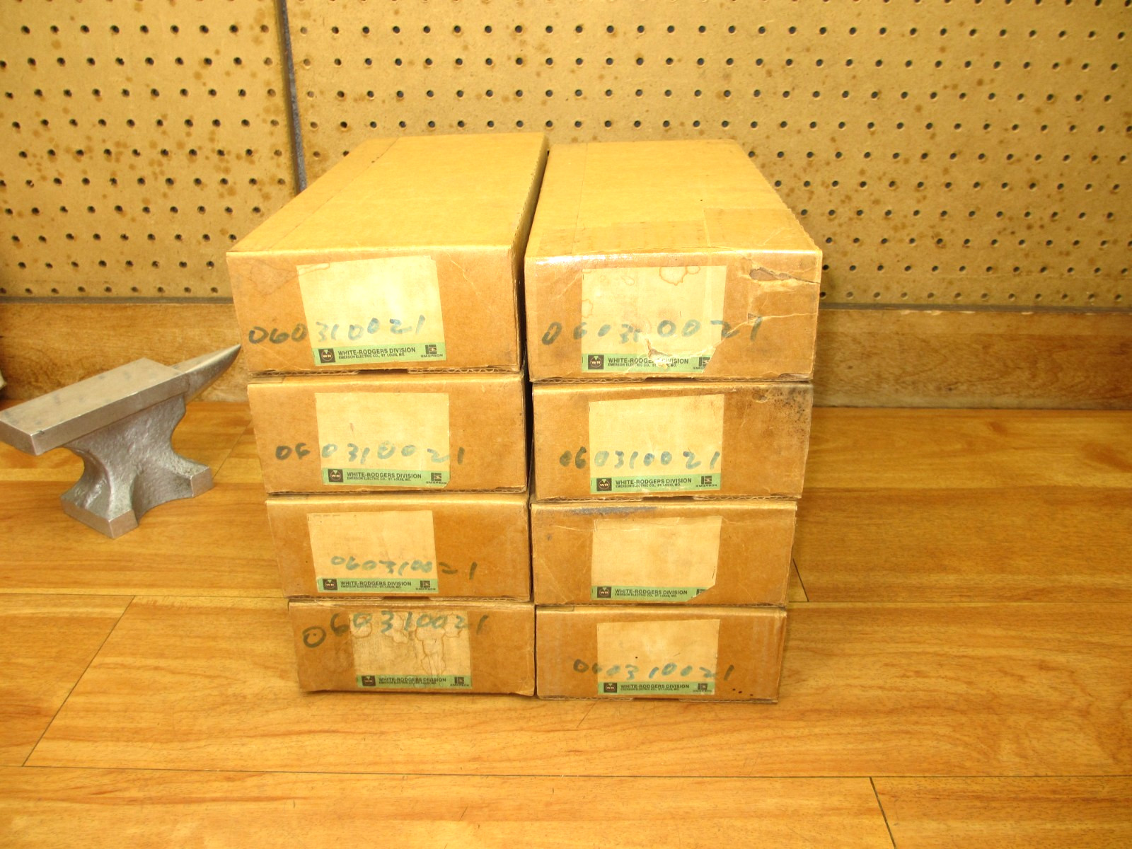 White Rodgers 265-1 *NEW OLD STK* Temperature Controller Thermostat