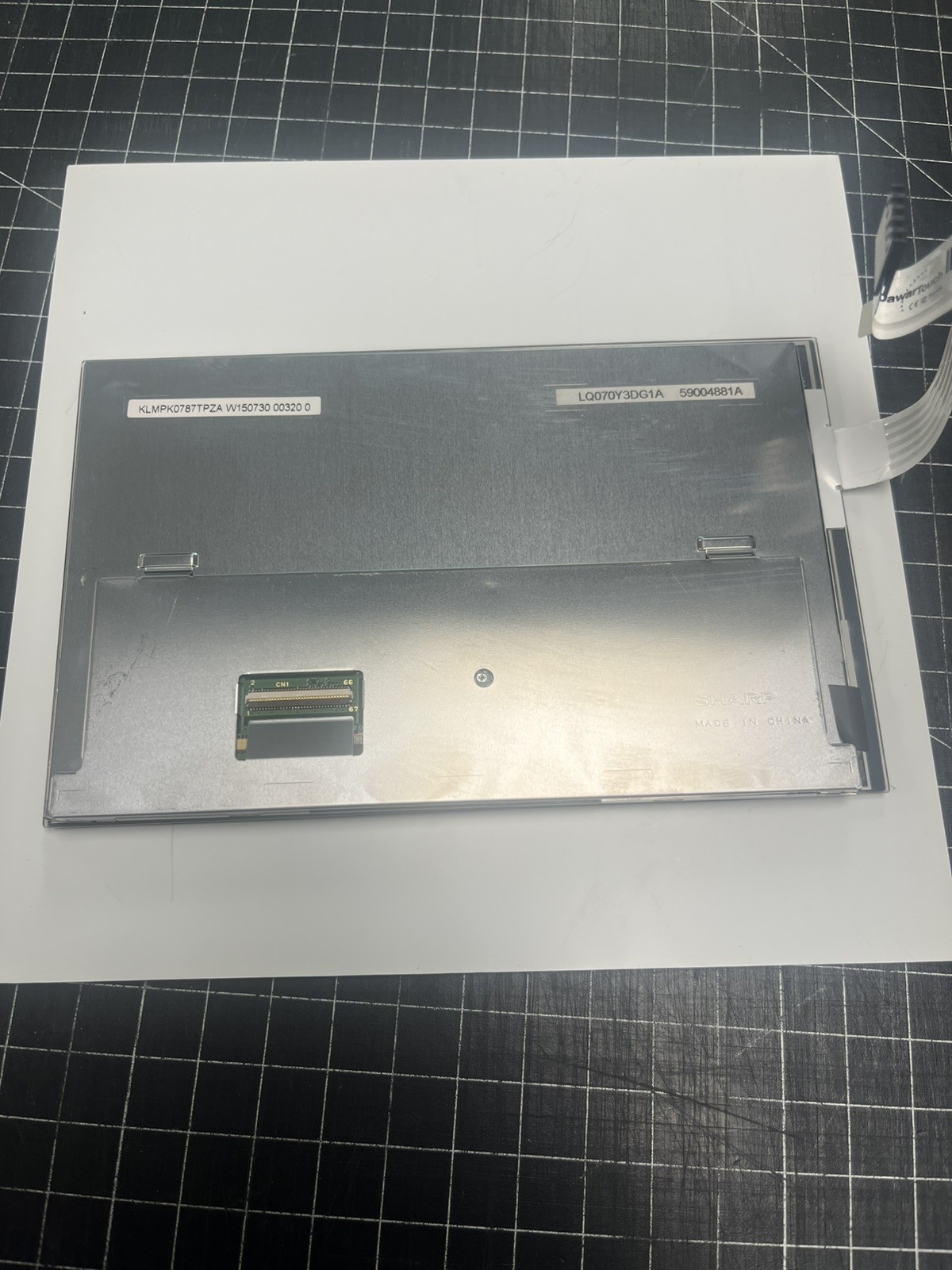 Sharp LQ070Y3DG1A Display