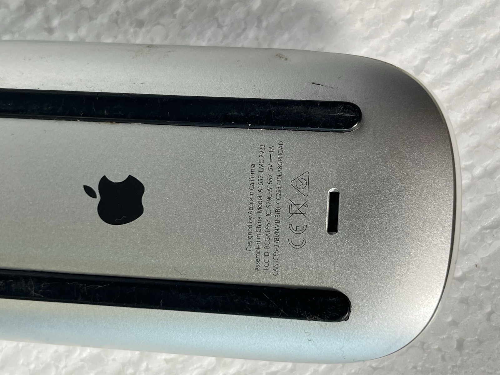 Apple Magic Mouse 2 A1657 Bluetooth Rechargeable Optical White Silver
