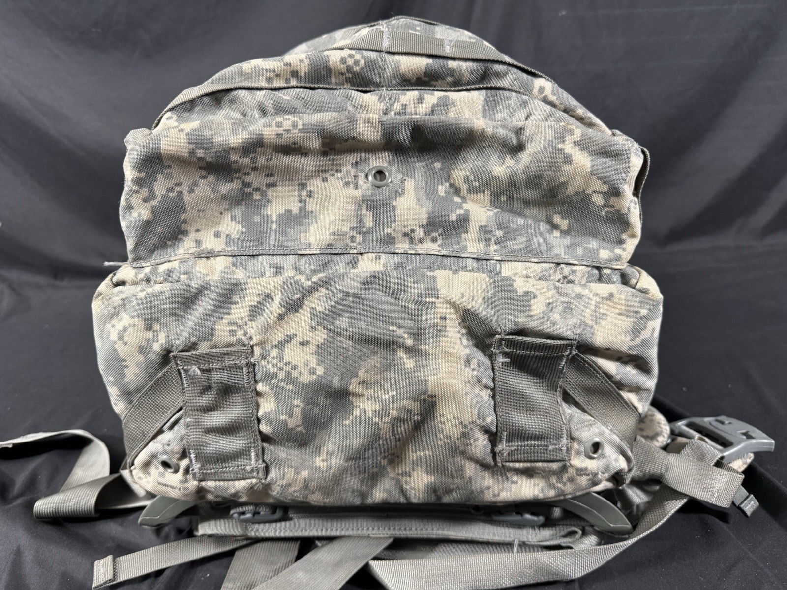 ACU Molle II Medium Ruck Pack Rucksack Complete W/ Straps, Frame & Kidney Pad