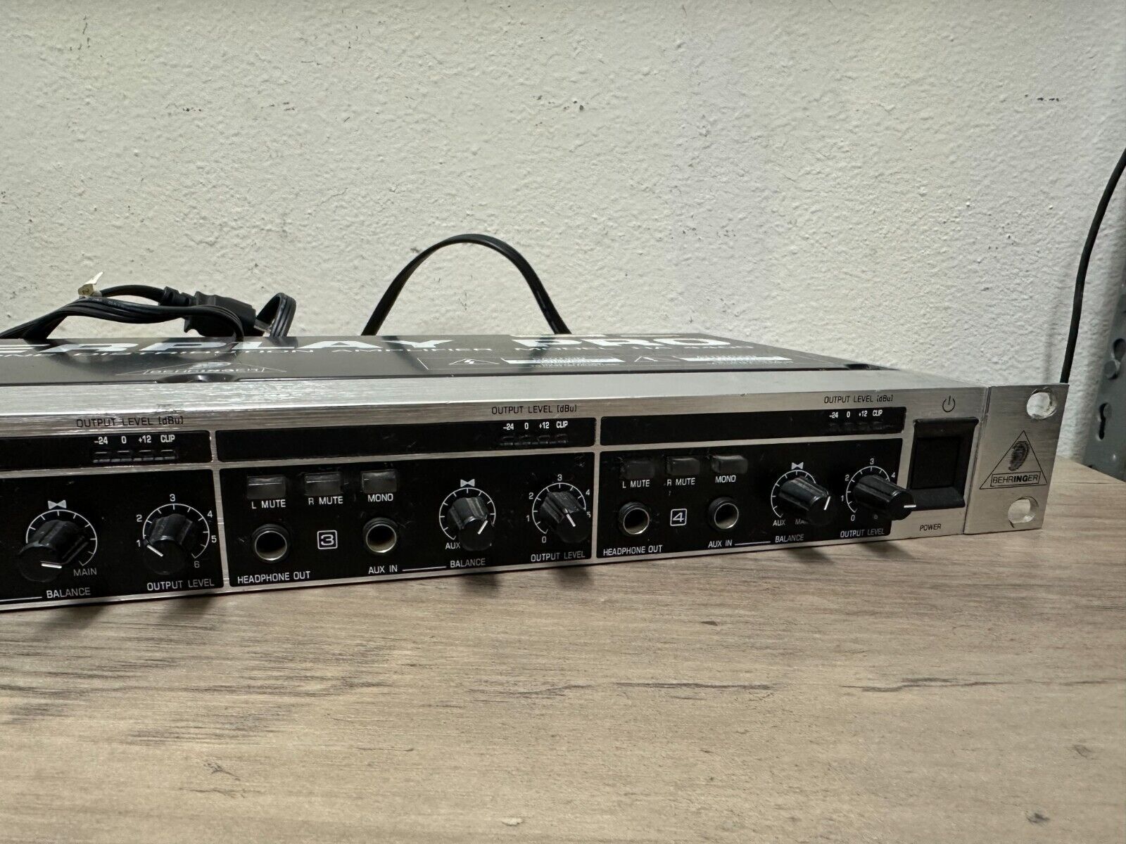 Behringer HA4400 Powerplay Pro 4 Channel Headphone Distribution Amplifier