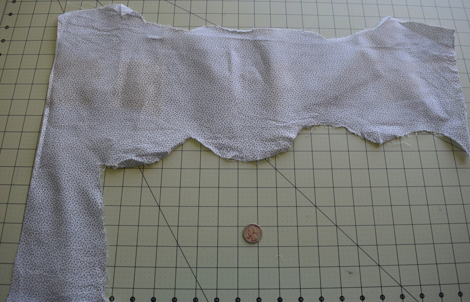 3069 Sm pc 1870's cotton fabric, white shirting with tiny black, red motifs