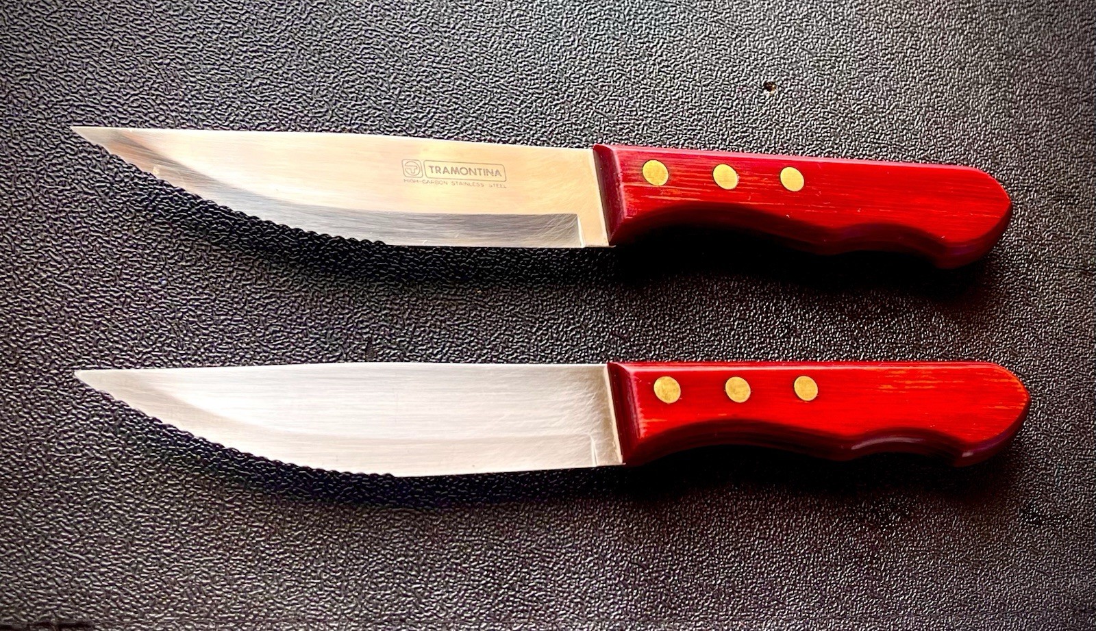 SET OF 2 TRAMONTINA BRAZIL W CARBON STEEL BLADES JUMBO STEAK 🥩 KNIFES