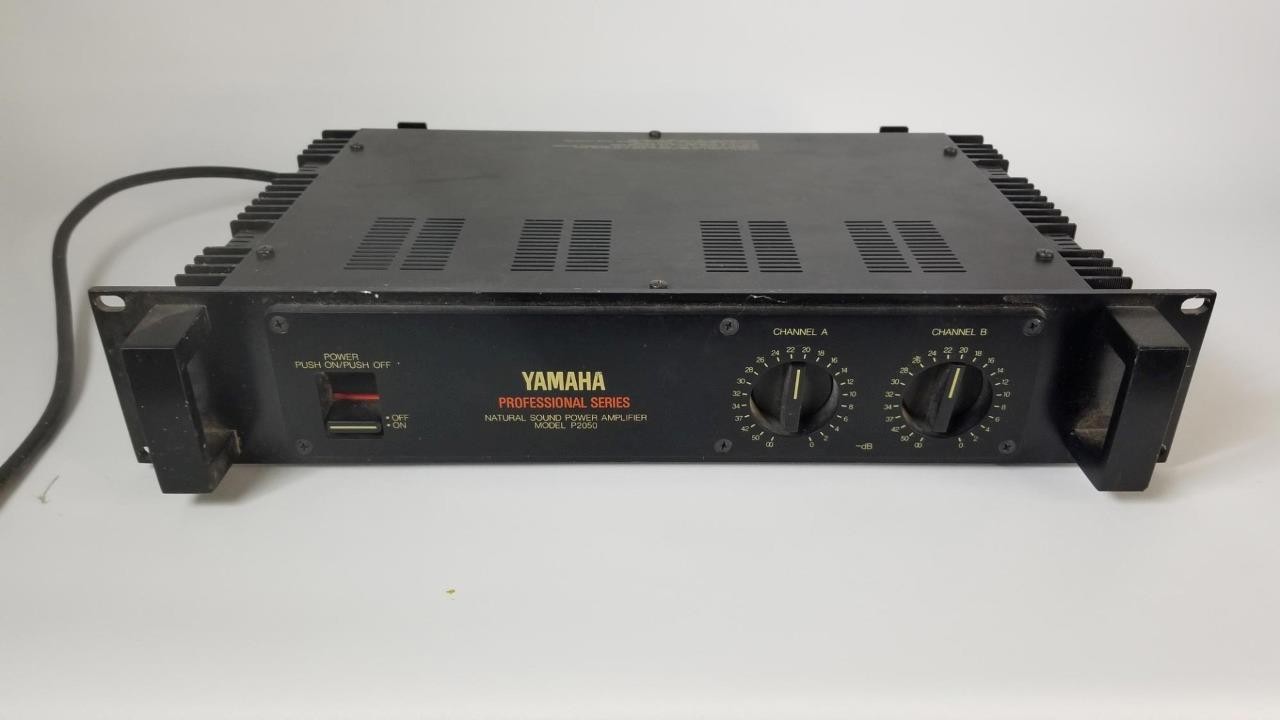 Yamaha P2050 Power Amplifier Professional Series