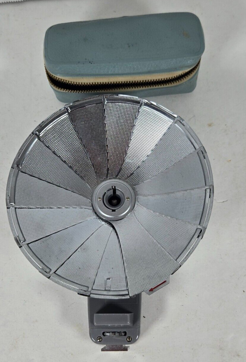 Vintage Focal Folding Flash Reflector Accura Case