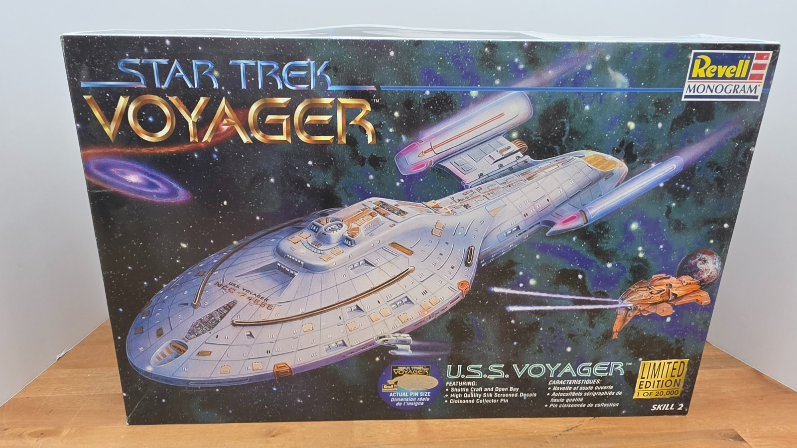REVELL MONOGRAM STAR TREK USS VOYAGER 1997 LIMITED EDITION 85-3612