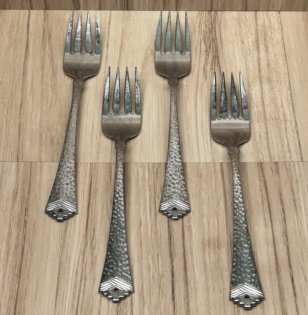 Oneida Tesoro Hammered Stainless Flatware Set of (4) Salad Forks Blemished