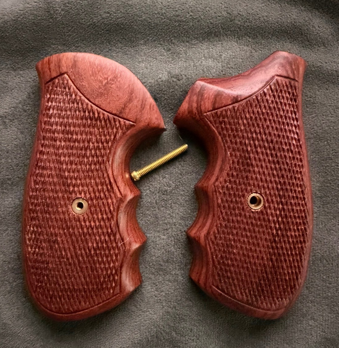 Rossi fit both Round / Square butt grips 67 68 69 71 351 511 515 518 720 971 972