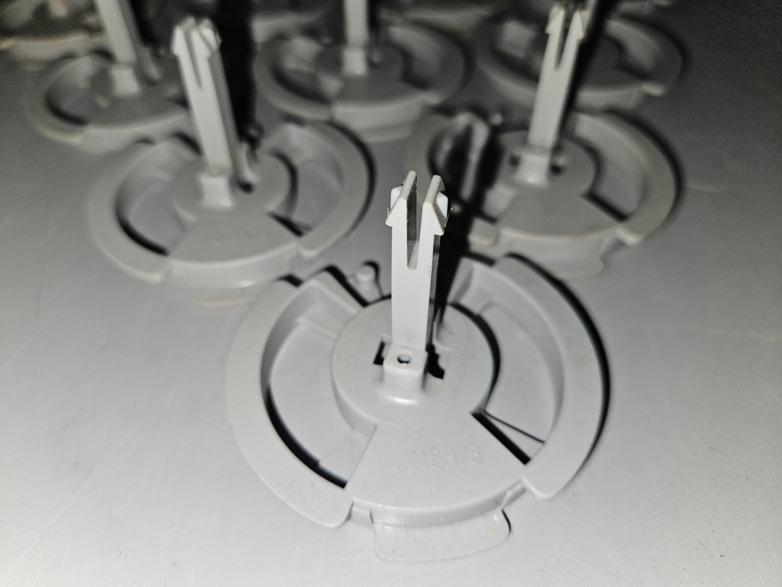 10x FSI USI WITTERN VENDNET 3548, 3589 SNACK MACHINE SPIRAL COIL RETAINERS HUBS