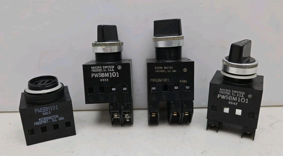4 Pack Micro Switch PWSBM101 Selector Switch w/ PWCM and PWCE Contact Blocks