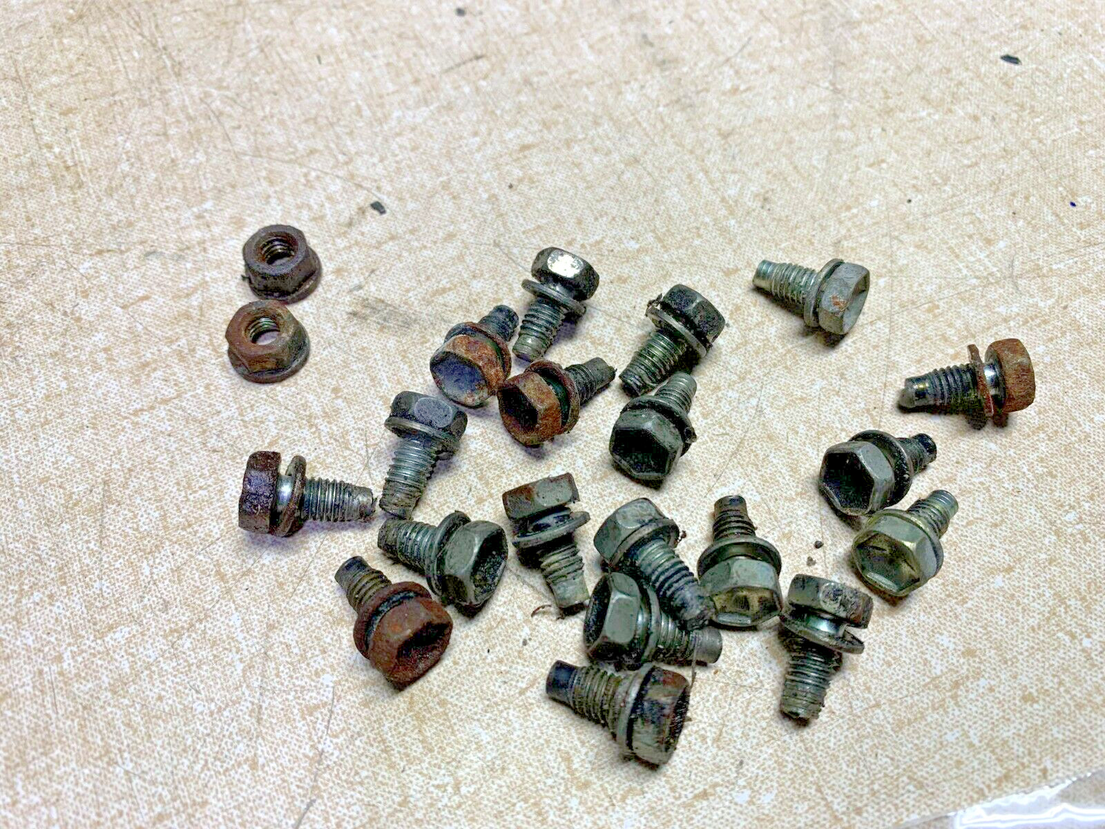 93 94 95 96 97 Toyota Corolla 1.6 LITER OIL PAN BOLTS