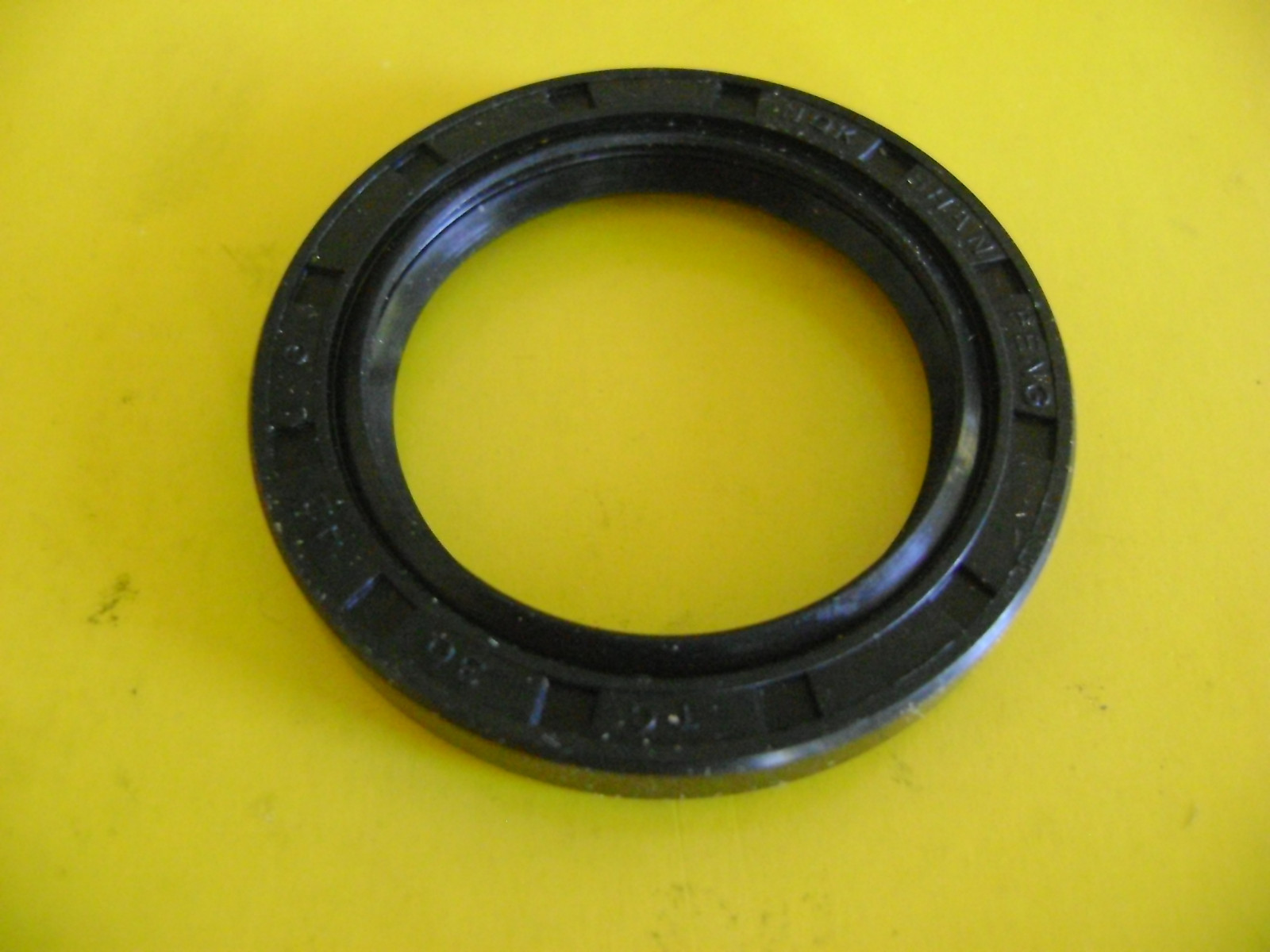 NEW TC 30X42X6 DOUBLE LIPS METRIC OIL / DUST SEAL 30mm X 42mm X 6mm