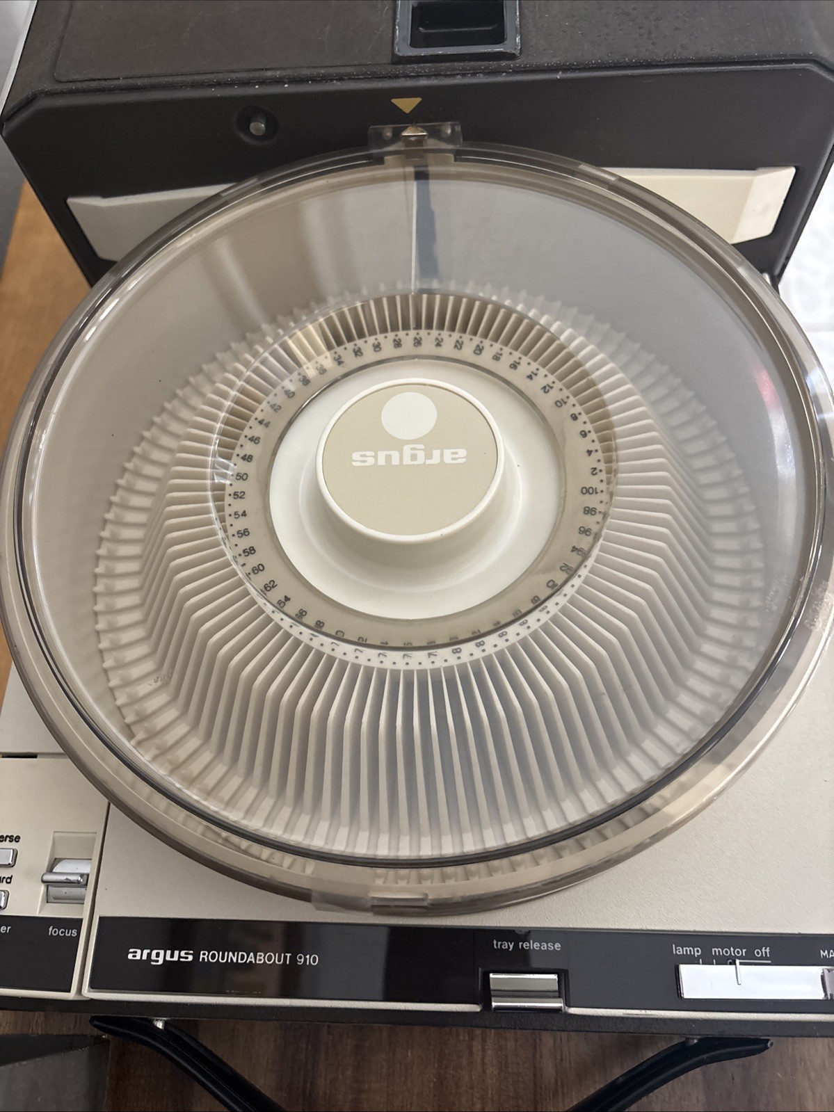 Vintage Argus Roundabout 910 Slide Projector With Tray - Untested