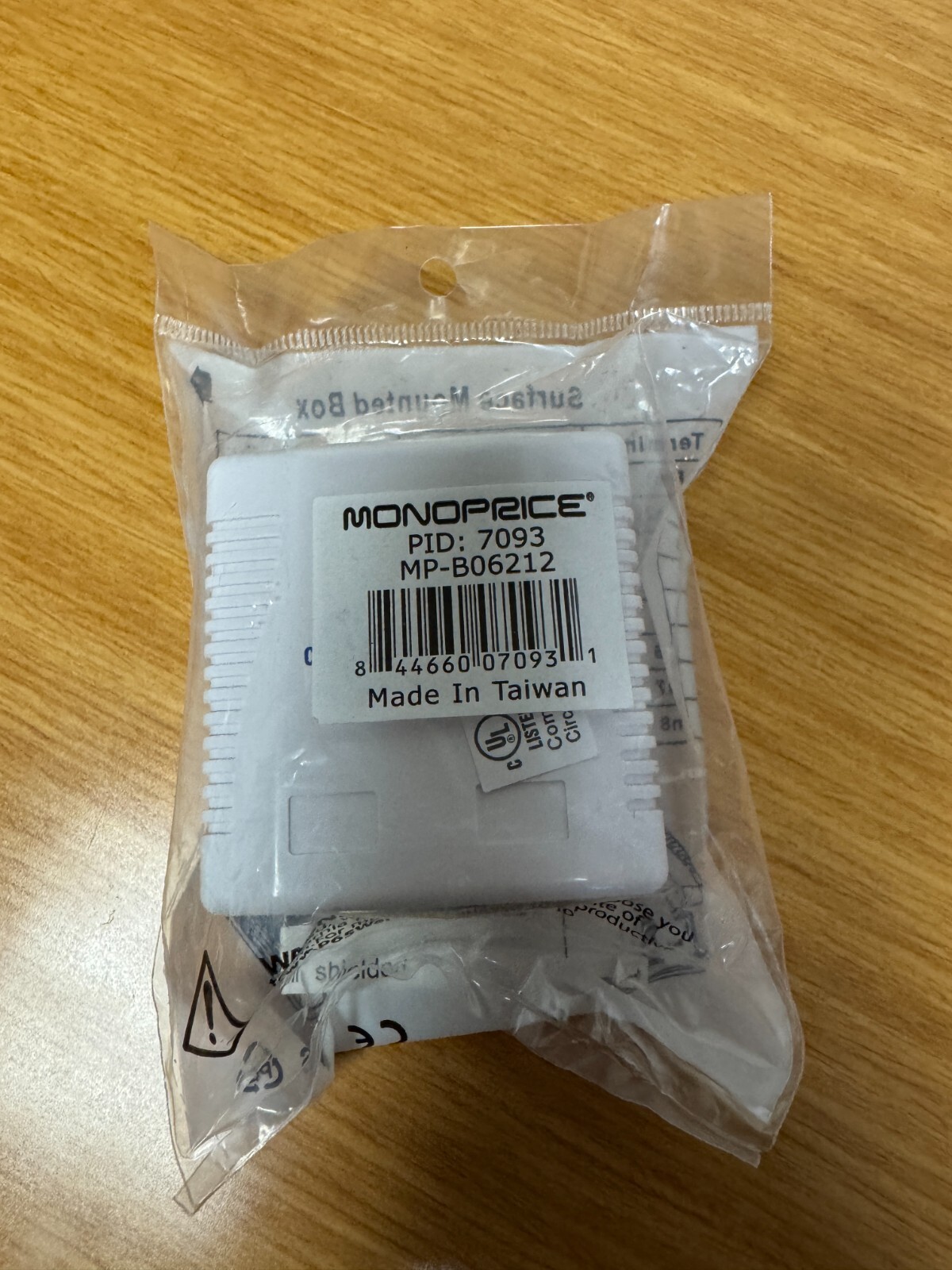 MONOPRICE 7093 Surface Mount Box,Cat6, 2Port , White  MP-B06212