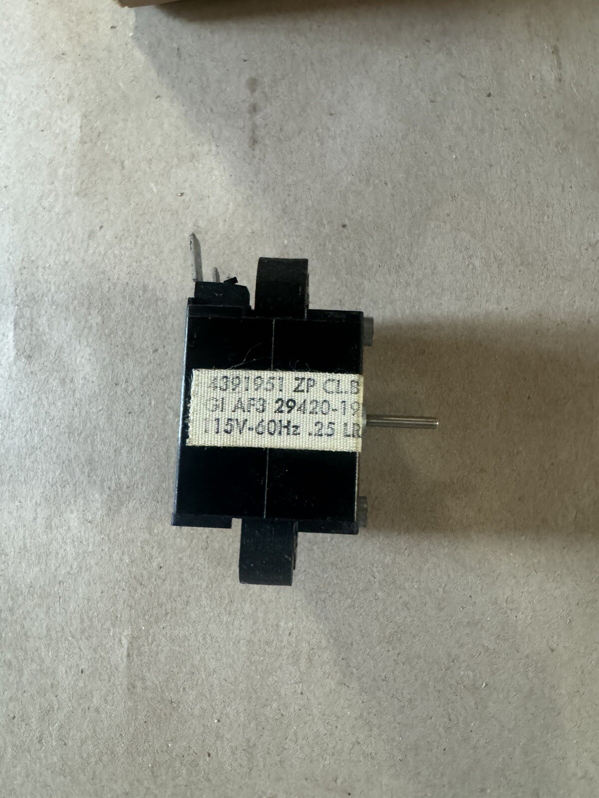 45: New OEM Whirlpool Evaporator Fan Motor 482468