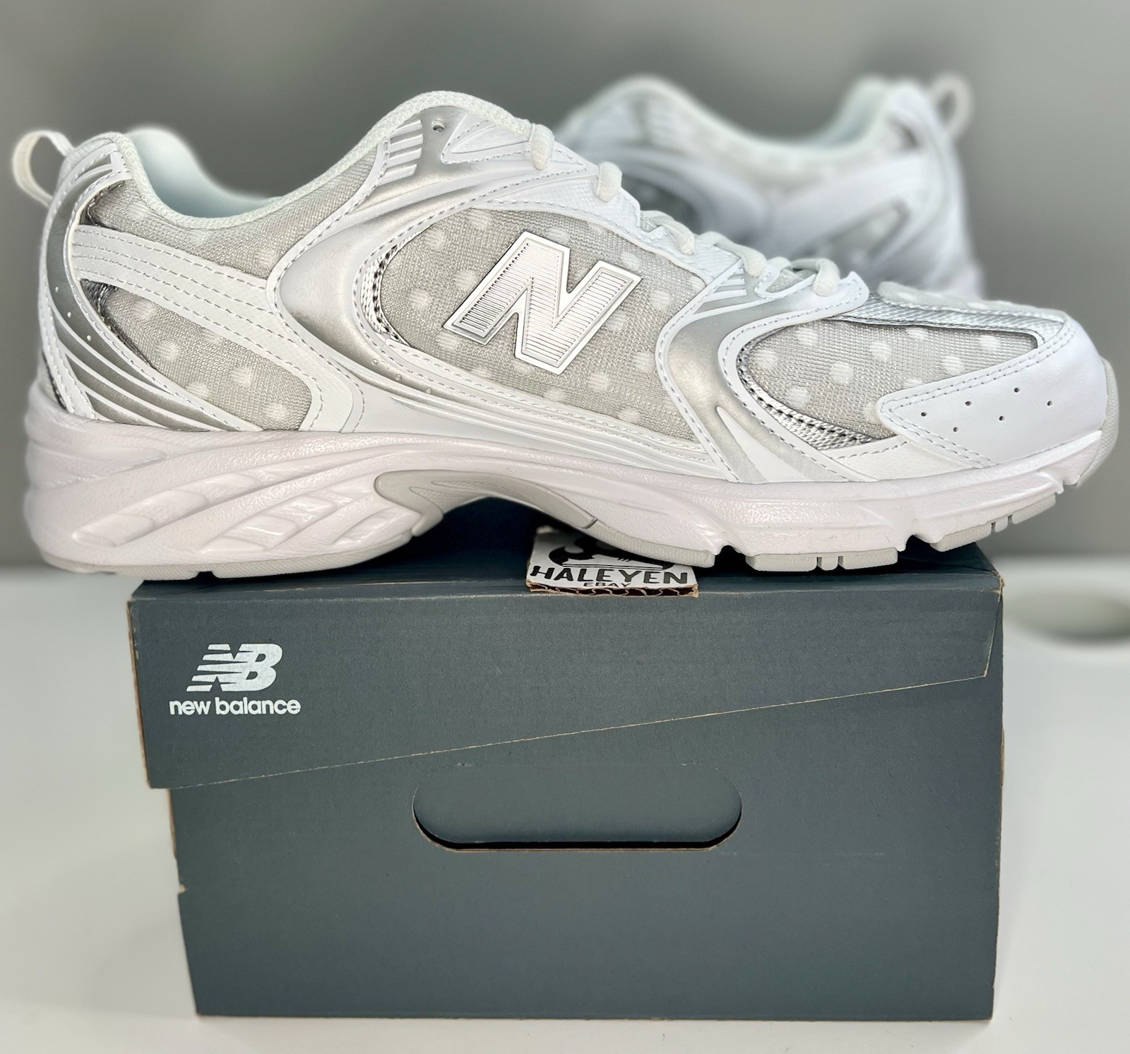 New Balance 530 'White/Polka Dots' | Women Sizes 5.5 - 12.5 | U530HFW