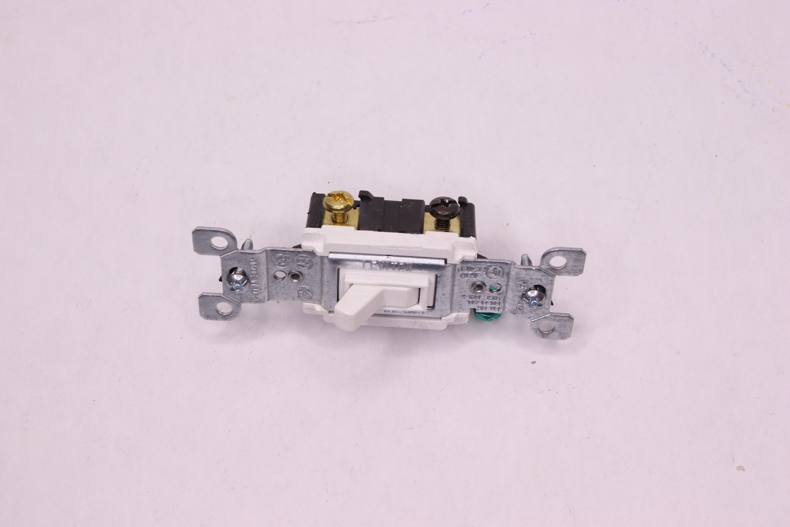 Leviton 15 Amp 3-Way Toggle Switch, White