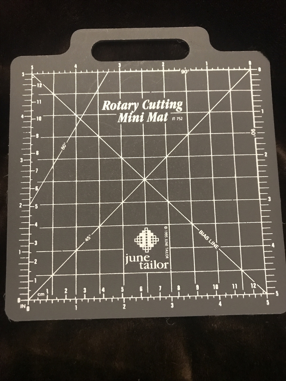Rotary Cutting Mini Mat - 5" x 5" - June Tailor