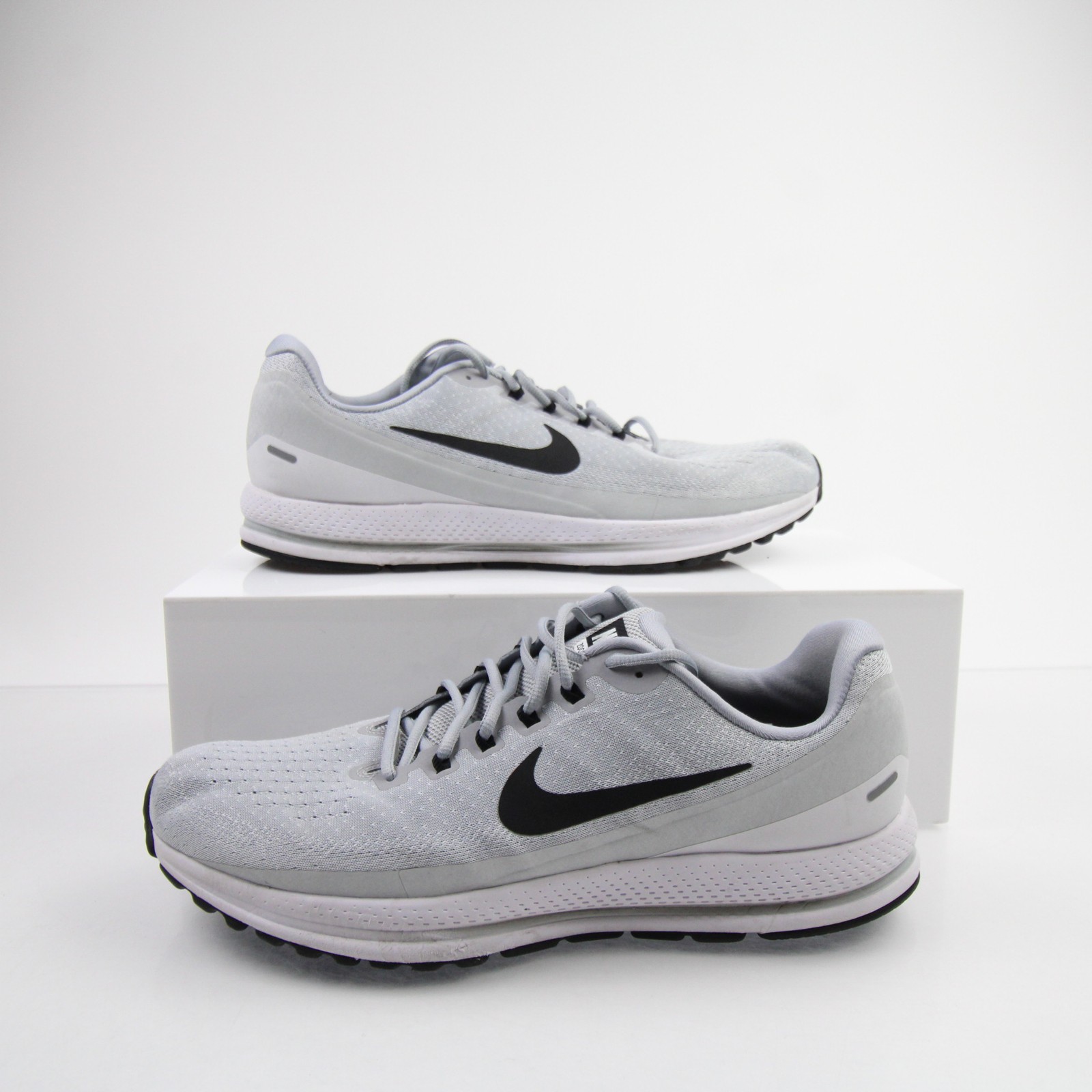 Nike Vomero Running & Jogging Shoes Men's Light Gray Used 15