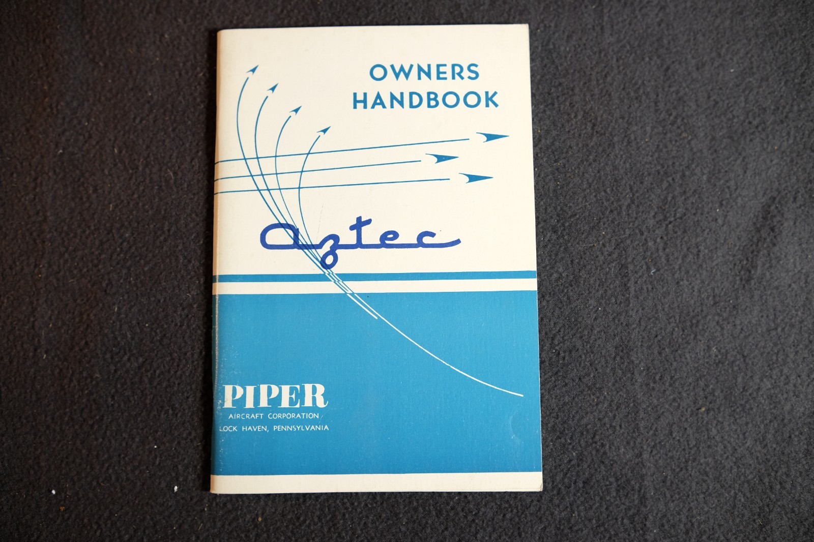 Vintage Piper Aztec  PA-23-250 Owners Handbook. Excellent Condition