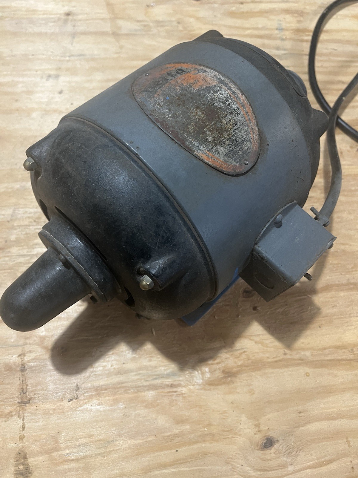 Vintage Delta Manufacturing Motor - 220V 1725 RPM - Milwaukee 1940s - 1950s