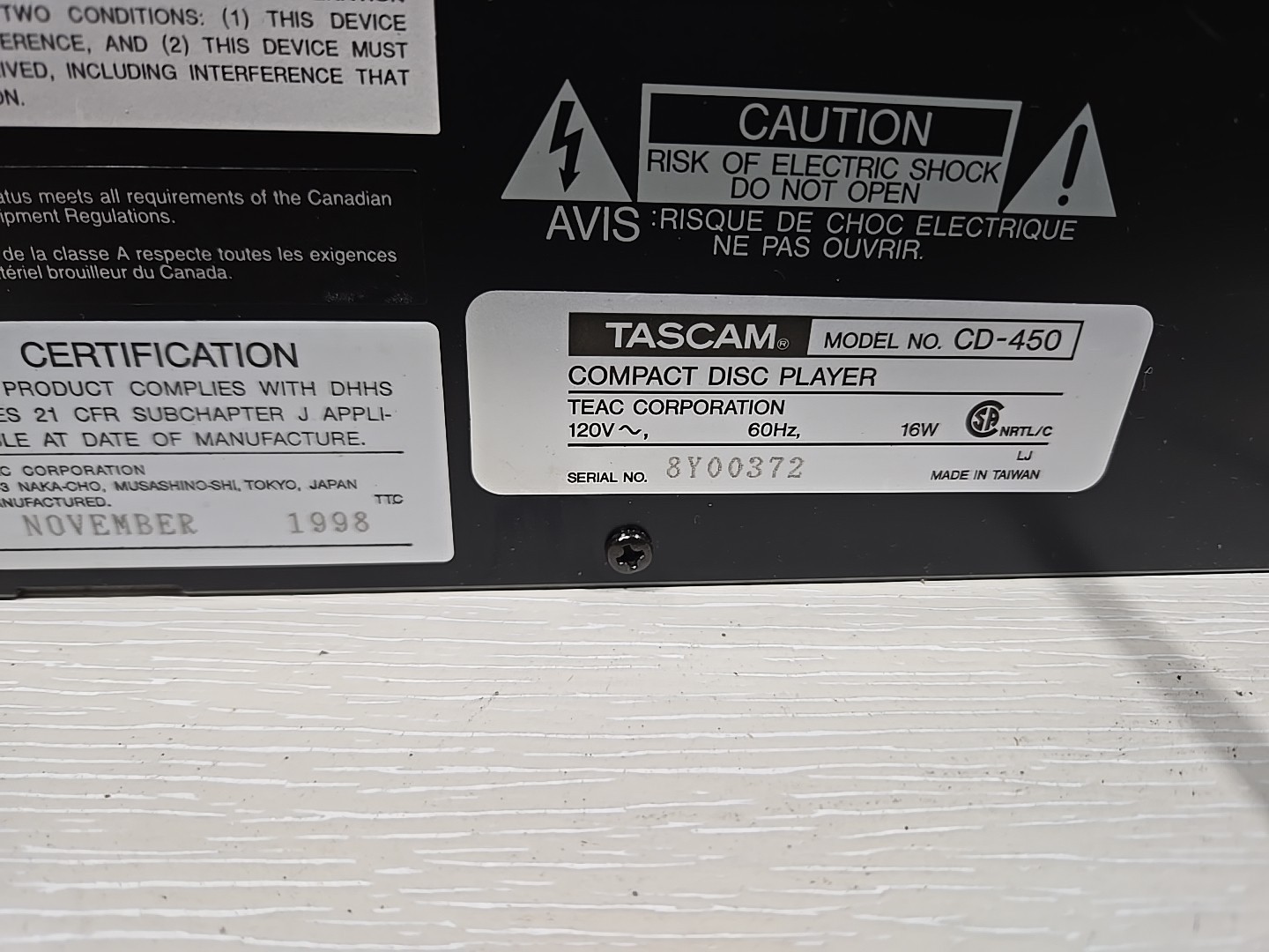 Tascam cd-450 master cd player. With analog and digital outputs