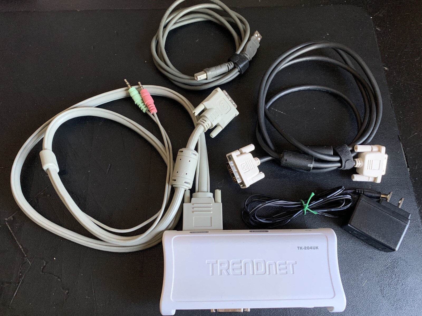 TRENDnet 2-port DVI USB KVM Switch Kit with Audio TK-204UK