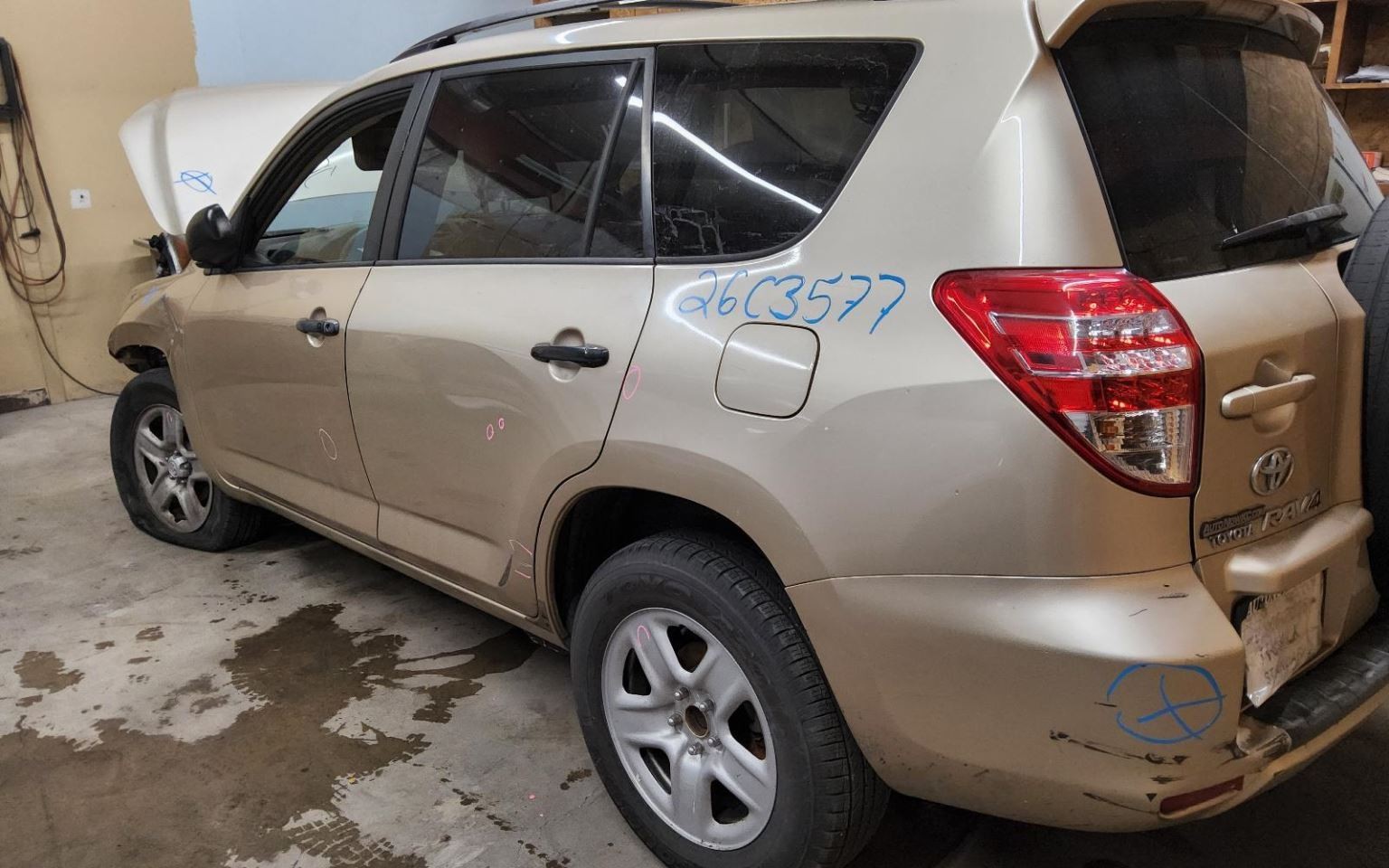 Toyota RAV4 2006-2014 Left Quarter Panel Used 1215